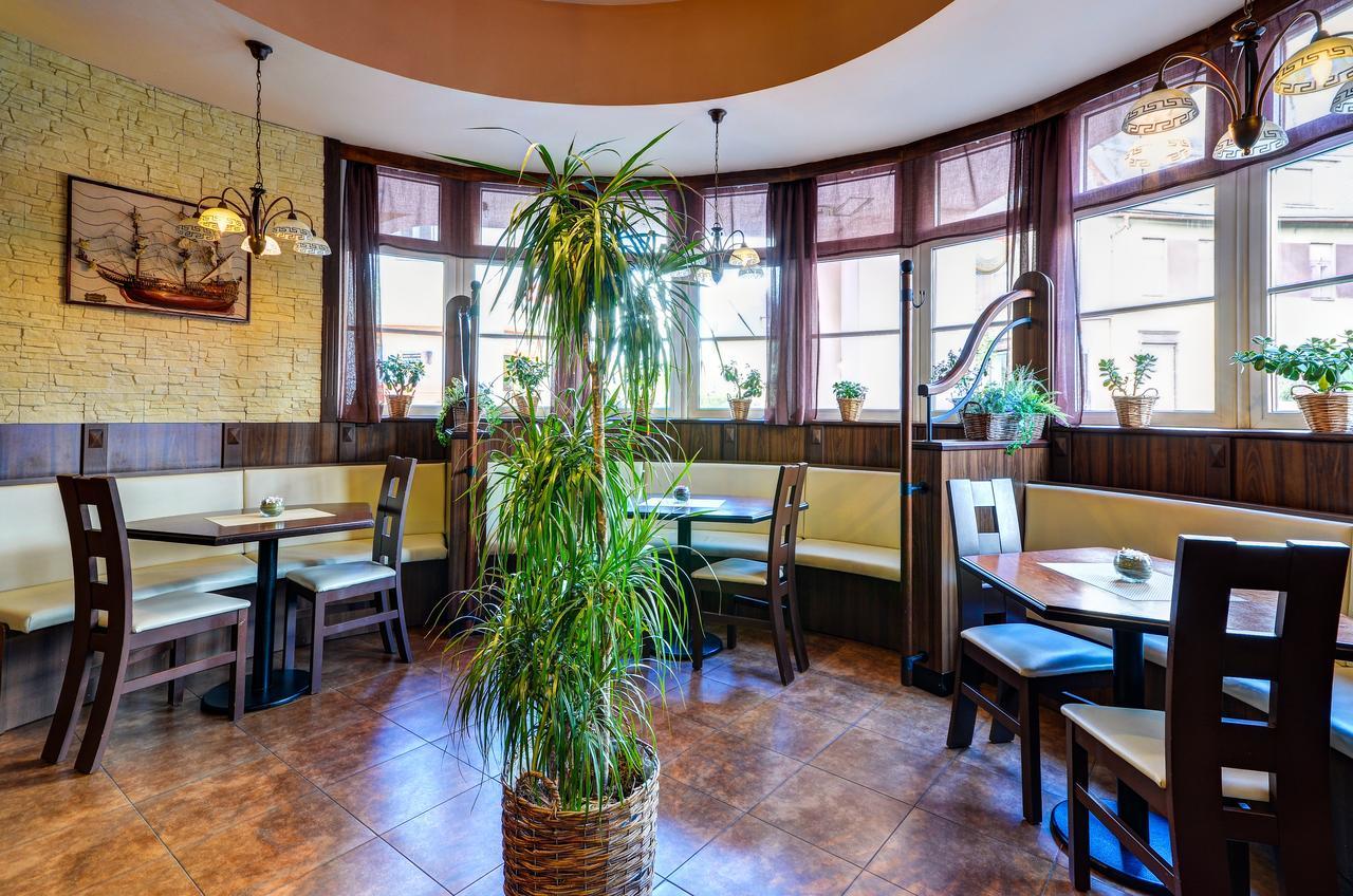 Hotel Pizzeria Istria Velke Losiny Bagian luar foto