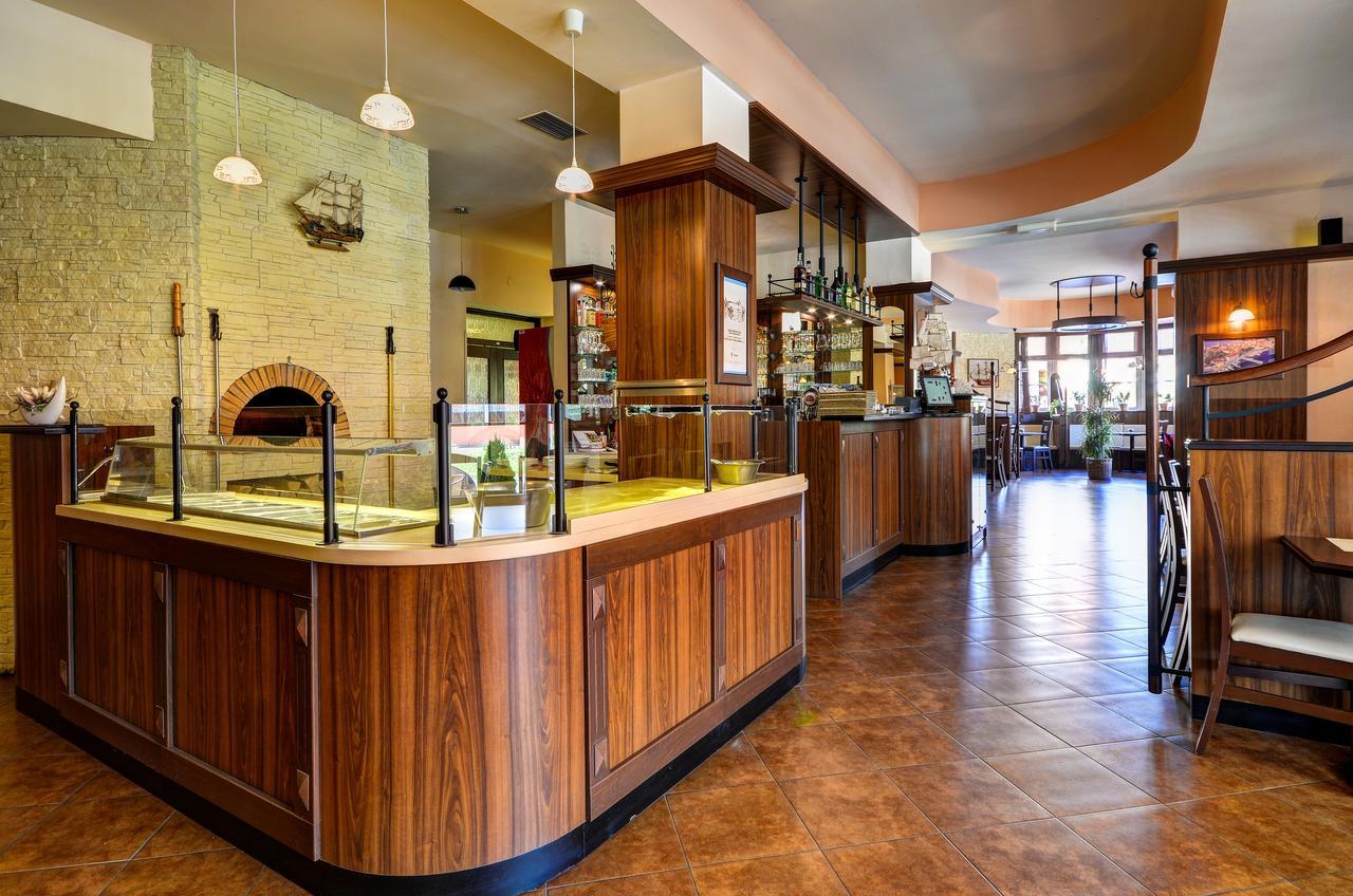 Hotel Pizzeria Istria Velke Losiny Bagian luar foto
