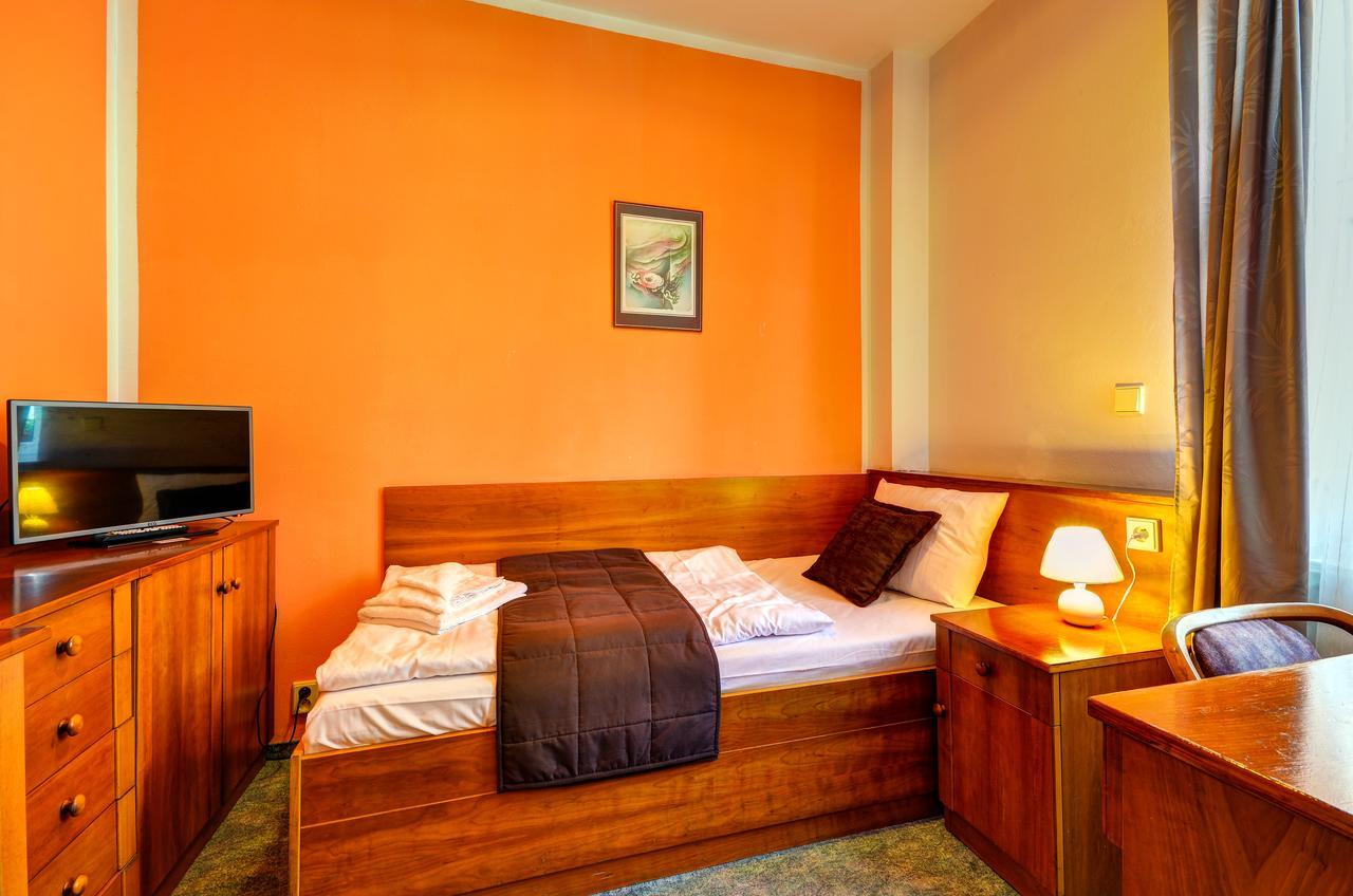 Hotel Pizzeria Istria Velke Losiny Bagian luar foto