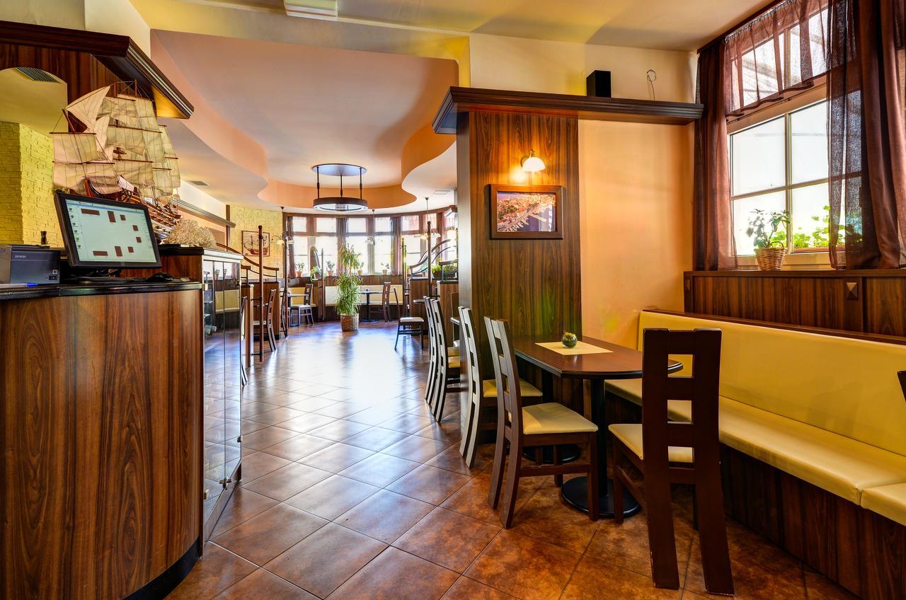 Hotel Pizzeria Istria Velke Losiny Bagian luar foto