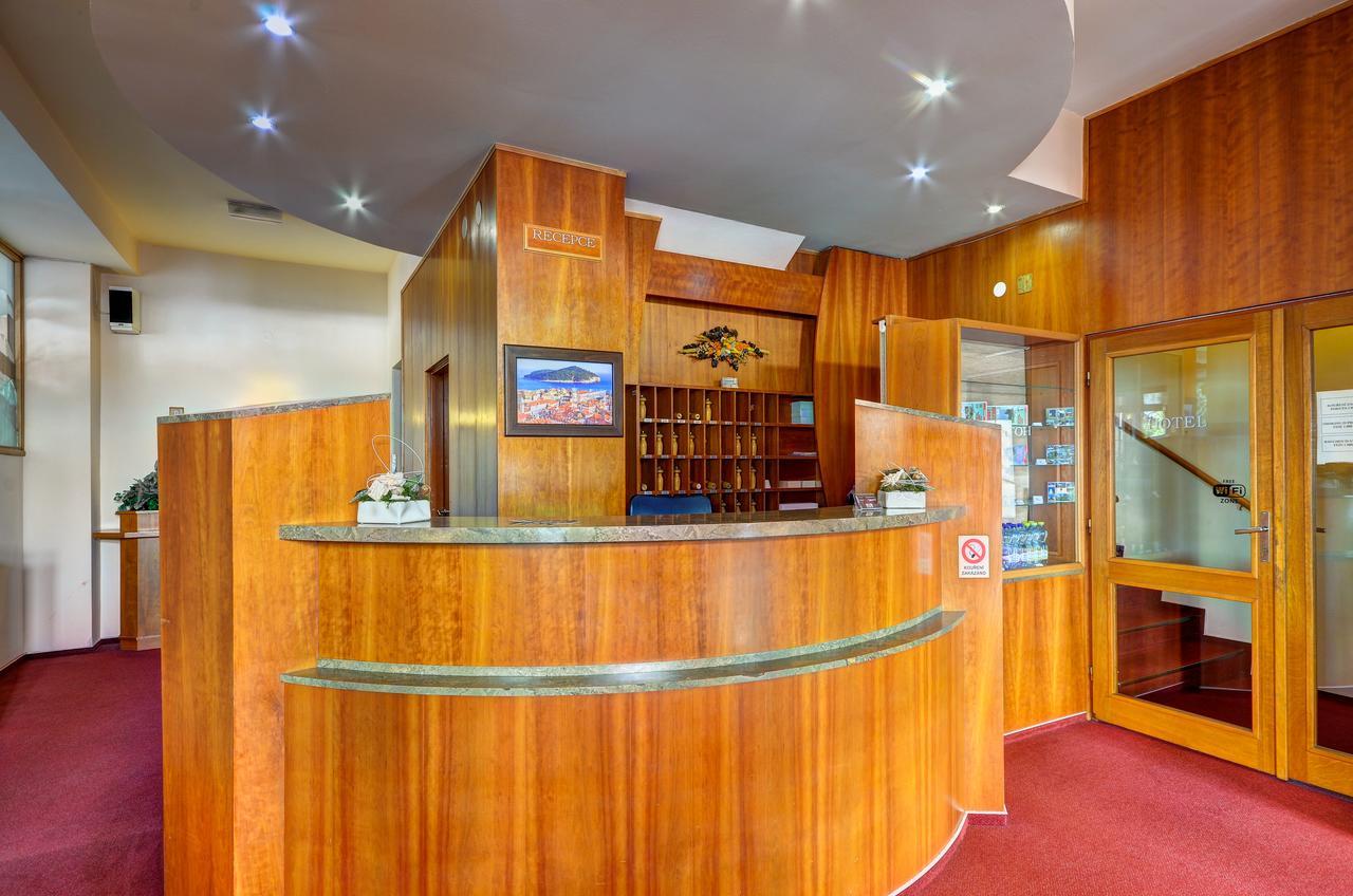 Hotel Pizzeria Istria Velke Losiny Bagian luar foto
